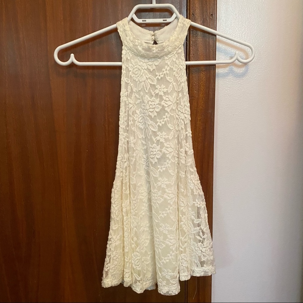 Sirens Ivory Lace Halter Neck Crop Top